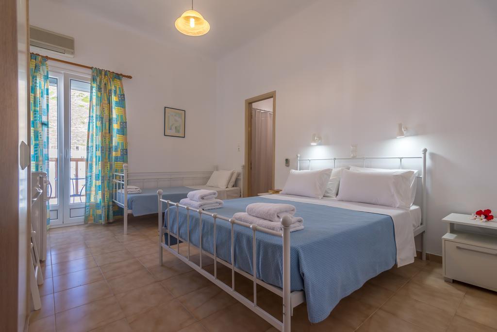Hotel Delfini Adamantas  Buitenkant foto